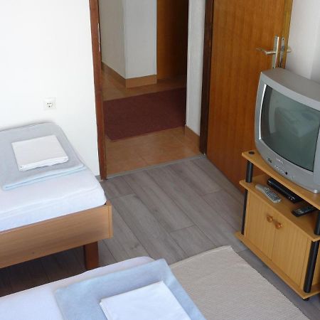 Three bedroom apartment&studio - Apartments Ždrijac - AE1020 Nin Buitenkant foto